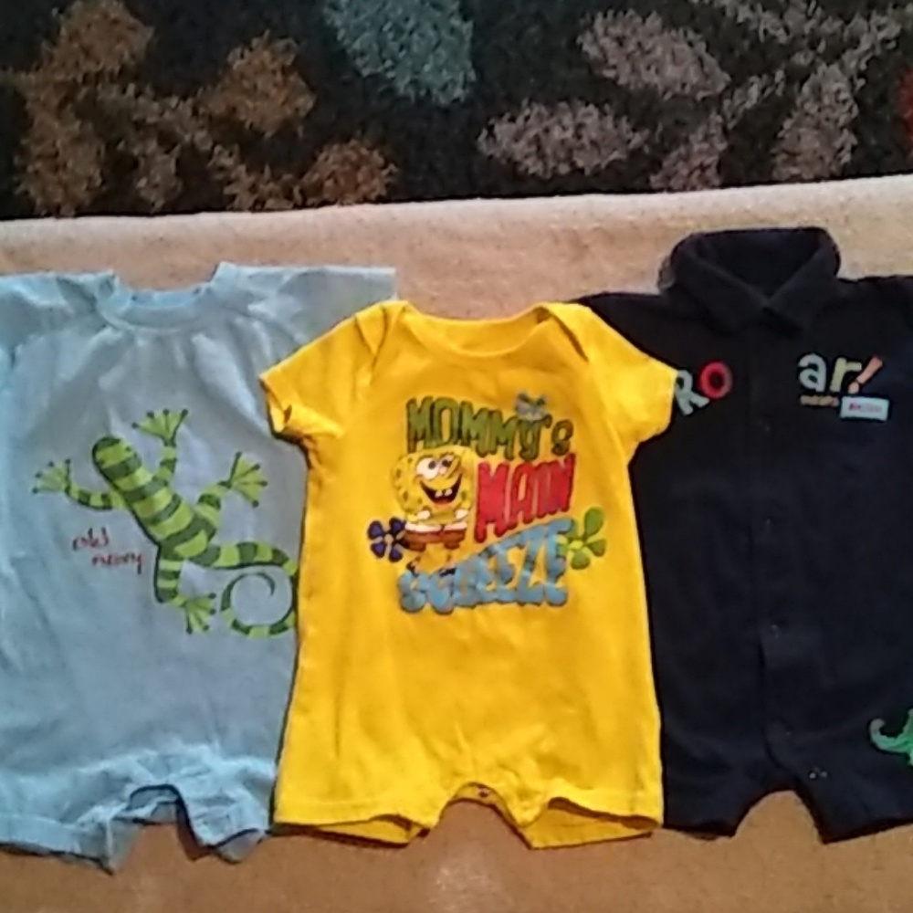 3 to 6 mths 3 piece body suits shorts with prints